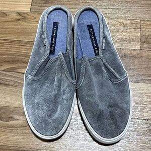 Tommy Hilfiger‎ Sz 7.5 Gray Suede Slip On Mule Sneakers